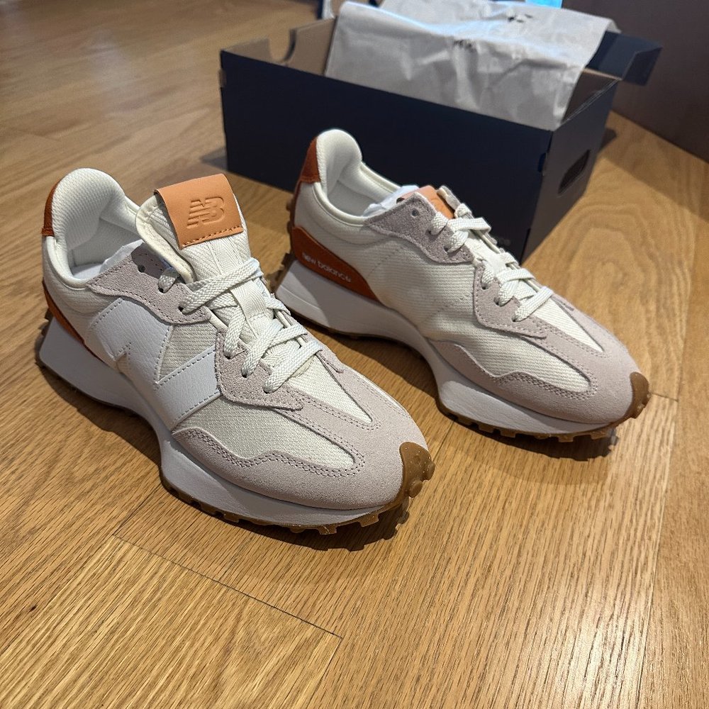 New Balance 327 - Sea Salt with Rust